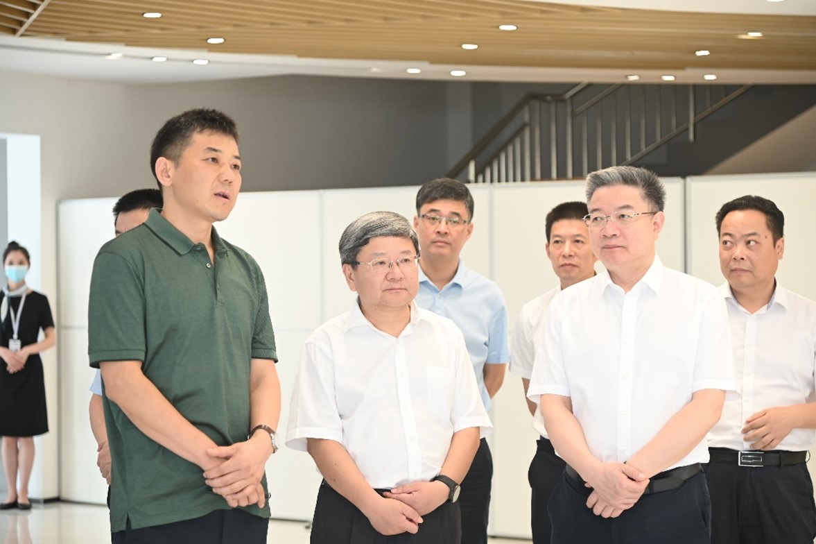 余姚市委书记傅贵荣一行莅临宁波k8·凯发生物调研园区建设